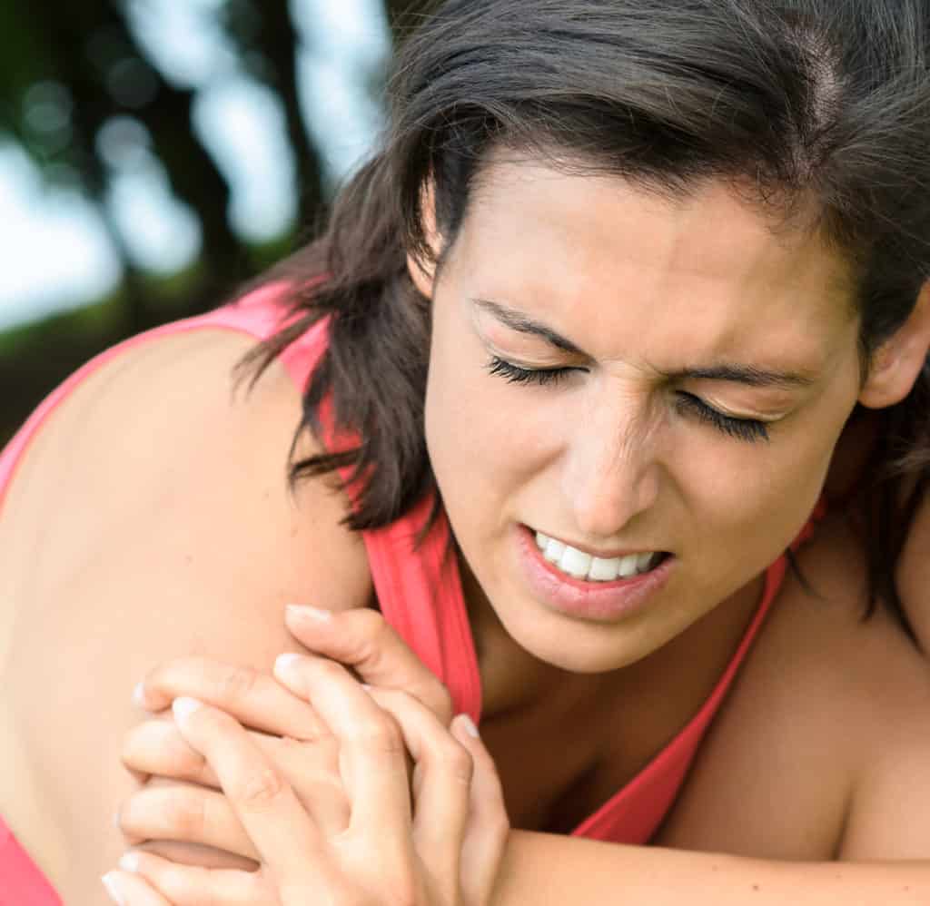 Physical Therapy - Tennis Injury - Shoulder Pain 